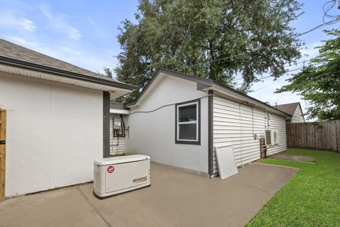 Tiny photo for 3421 Wentworth Street, Houston, TX 77004 (MLS # 14345069)