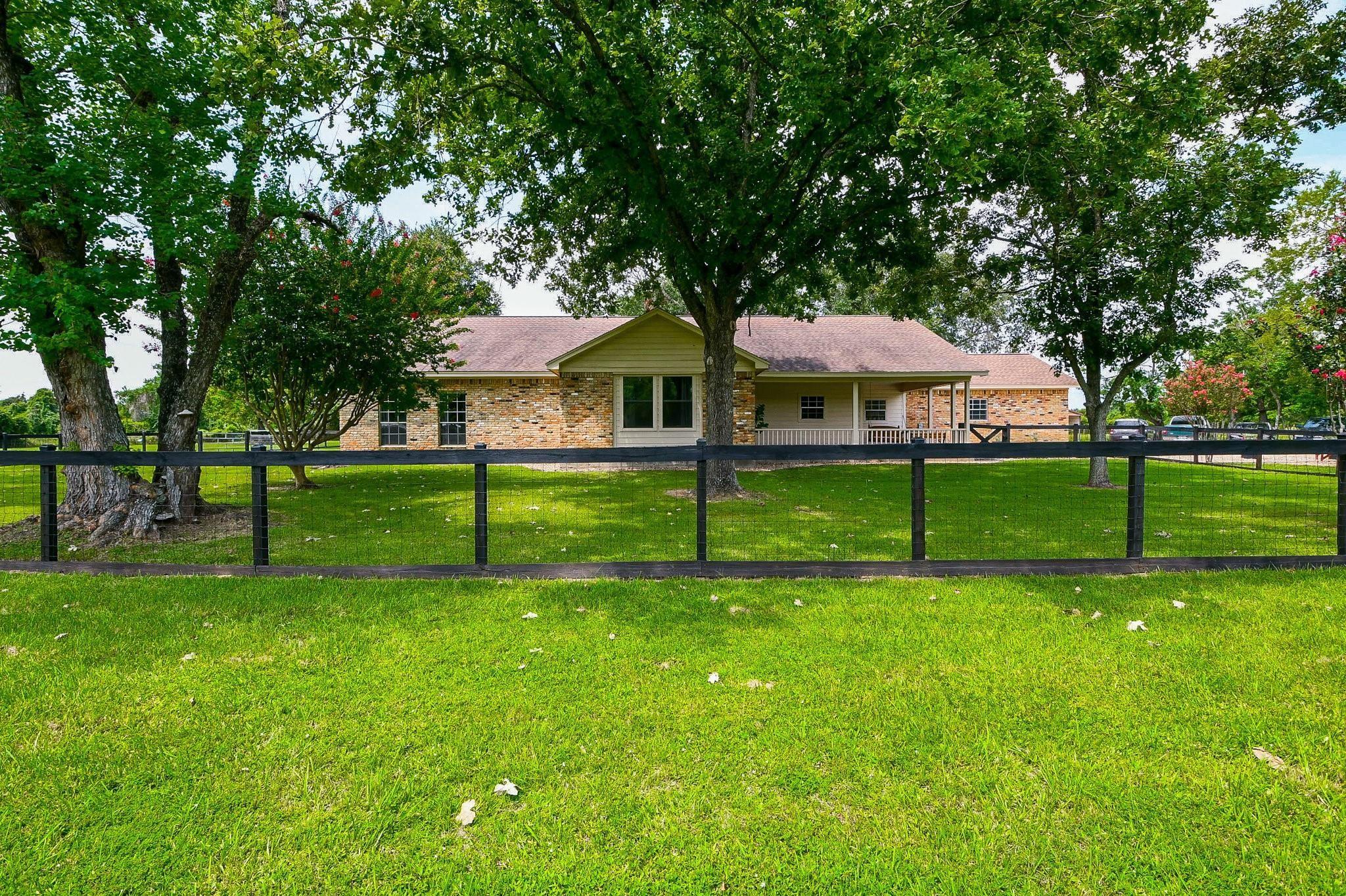 22035 Buescher Road
