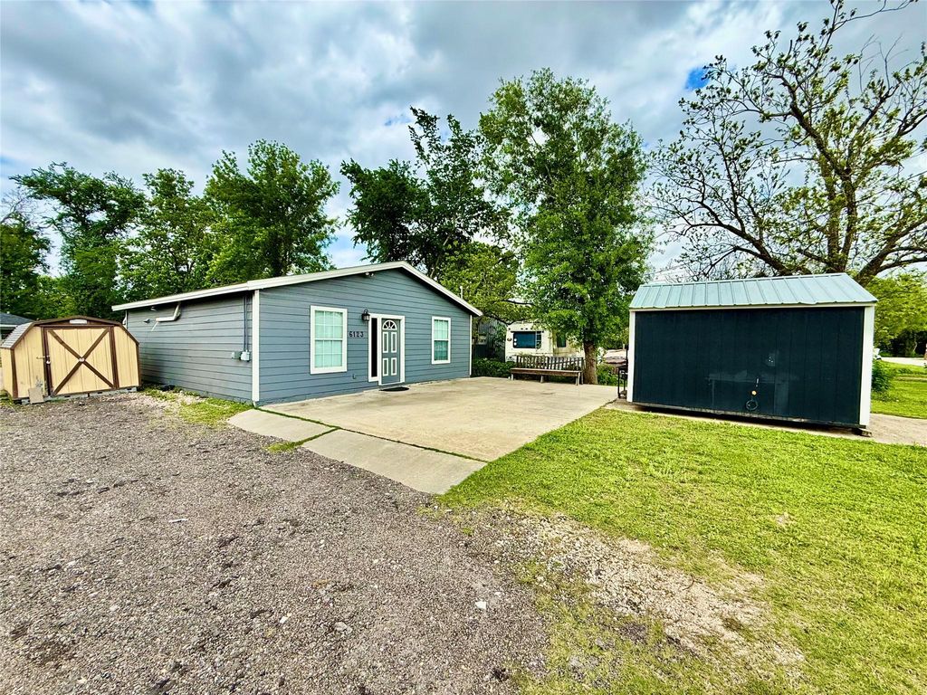 Photo of 6123 Shirley Lane, Houston, TX 77396 (MLS # 8789734)