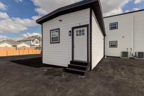 Tiny photo for 6608 Avenue O, Houston, TX 77011 (MLS # 66221922)