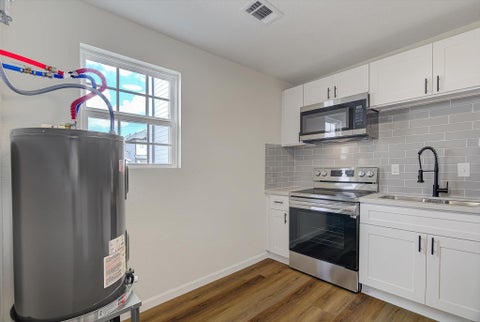 Tiny photo for 6608 Avenue O, Houston, TX 77011 (MLS # 66221922)