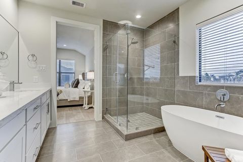 Tiny photo for 806 Sienna Palm Lane, Houston, TX 77008 (MLS # 37310501)