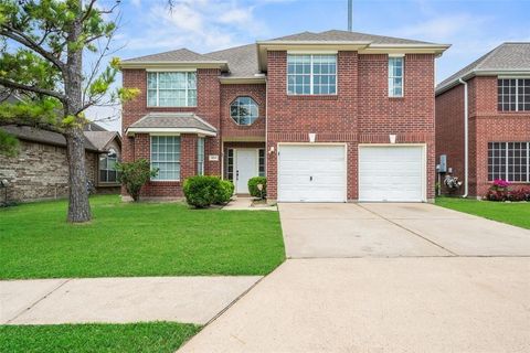 Photo of 11011 Hunting Path Court, Houston, TX 77065 (MLS # 14837415)