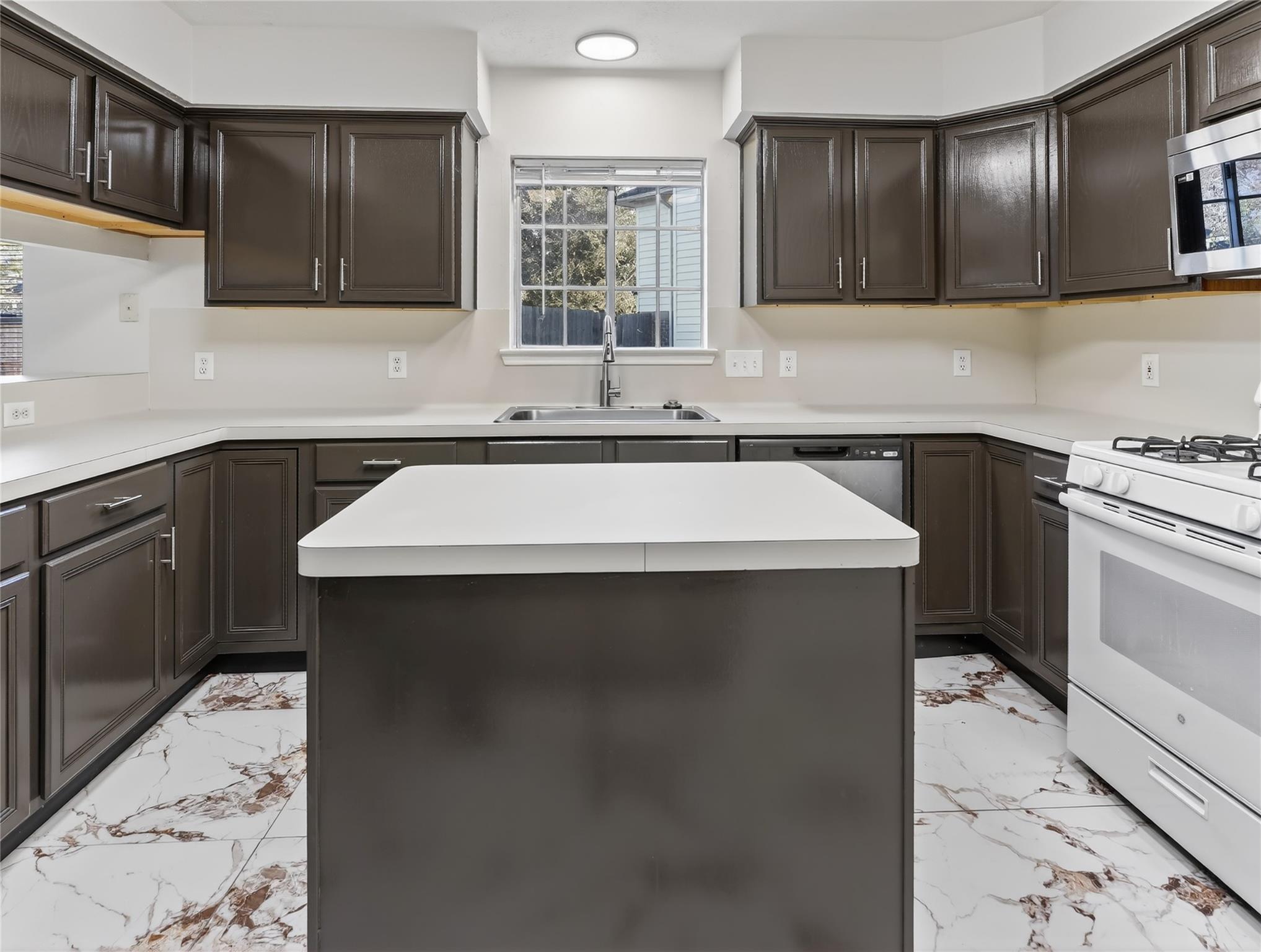 4418 W Thunderwood Circle