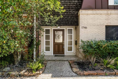 Townhouse For Sale - 1746 S Gessner Rd<br/> Harris County, Houston, TX 77063