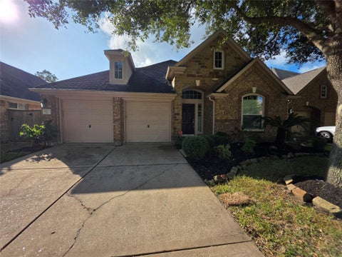 Photo of 5221 Cottonwood Creek Lane, League City, TX 77573 (MLS # 92921382)