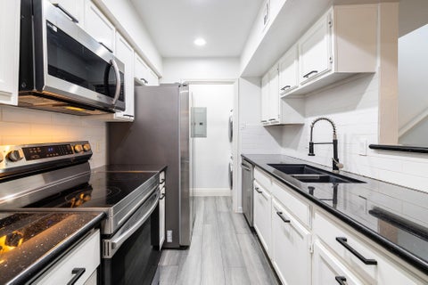 Photo of 14600 Fonmeadow Drive #807, Houston, TX 77035 (MLS # 11771885)
