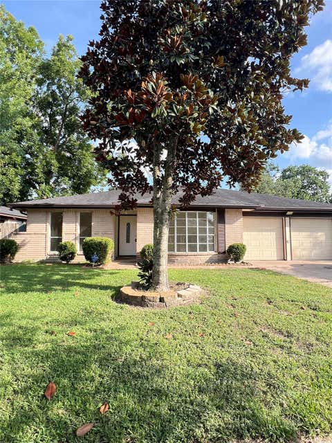 Photo of 218 La Fonda Drive, Houston, TX 77060 (MLS # 70291088)