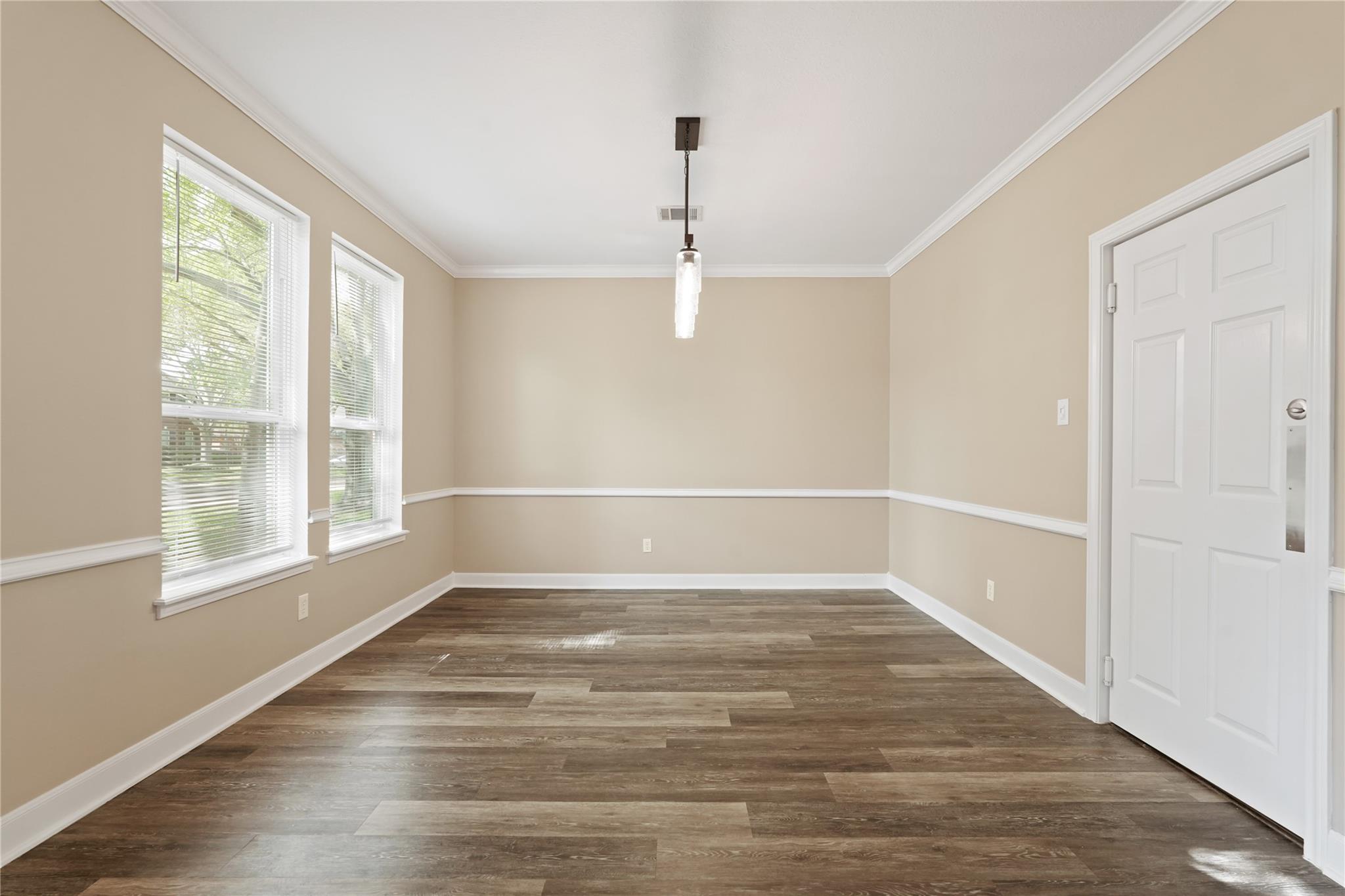 1811 Laguna Meadows Ln