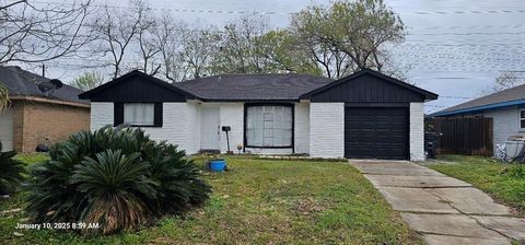 Photo of 8914 Amblewood Drive, Houston, TX 77099 (MLS # 25752209)