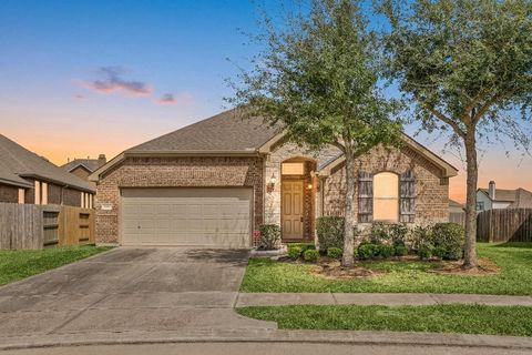 Photo of 6200 Glenn Hills Lane, League City, TX 77573 (MLS # 30434678)