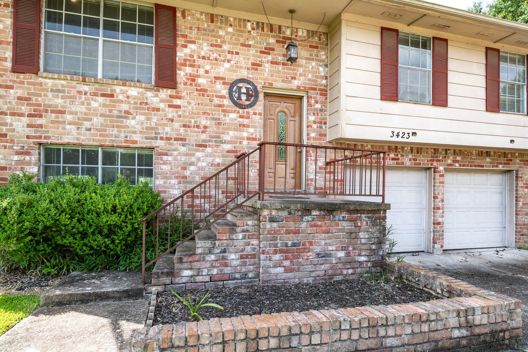 3423 Meadowview Drive