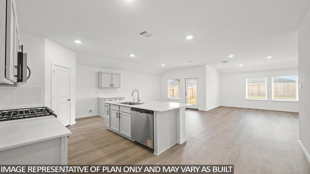 Photo of 107 Cedar Ridge Lane, Dayton, TX 77535 (MLS # 98351987)
