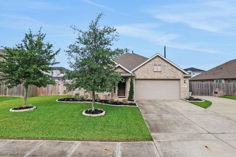 Photo of 9211 Justin Way, Mont Belvieu, TX 77523 (MLS # 86849128)