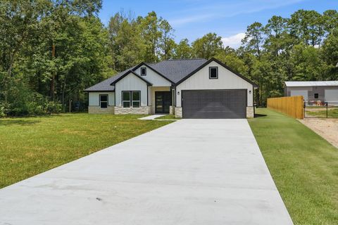 Photo of 13081 Crystal Trail, Conroe, TX 77306 (MLS # 39645720)