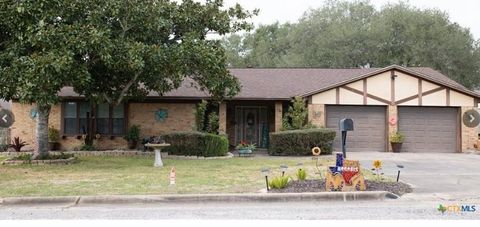 Homes For Sale - 904 Carroll Dr Dr<br/> Lavaca County, Yoakum, TX 77995