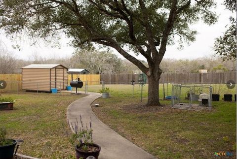 Photo of 904 Carroll Dr Dr, Yoakum, TX 77995 (MLS # 76248910)