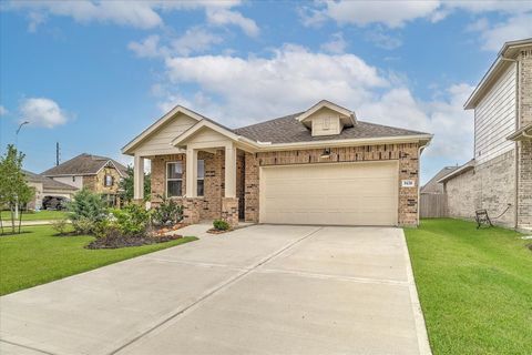 Photo of 8438 Bay Ridge Circle, Baytown, TX 77523 (MLS # 10598860)