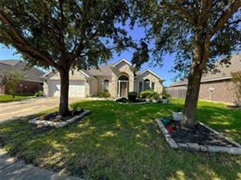 Photo of 18330 Memorial Falls Drive, Tomball, TX 77375 (MLS # 88777270) Photo of 18330 Memorial Falls Drive, Tomball, TX 77375 (MLS # 88777270)