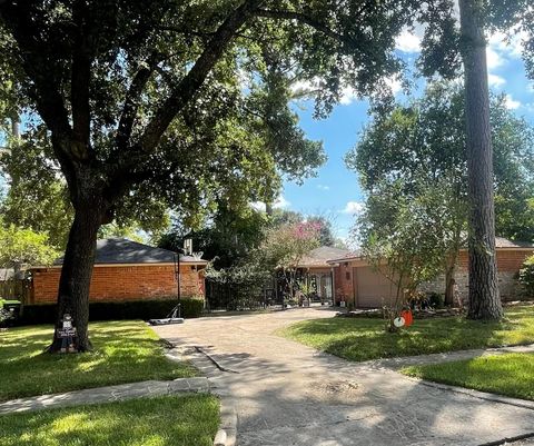 Photo of 12319 Campos Drive, Houston, TX 77065 (MLS # 64665614)