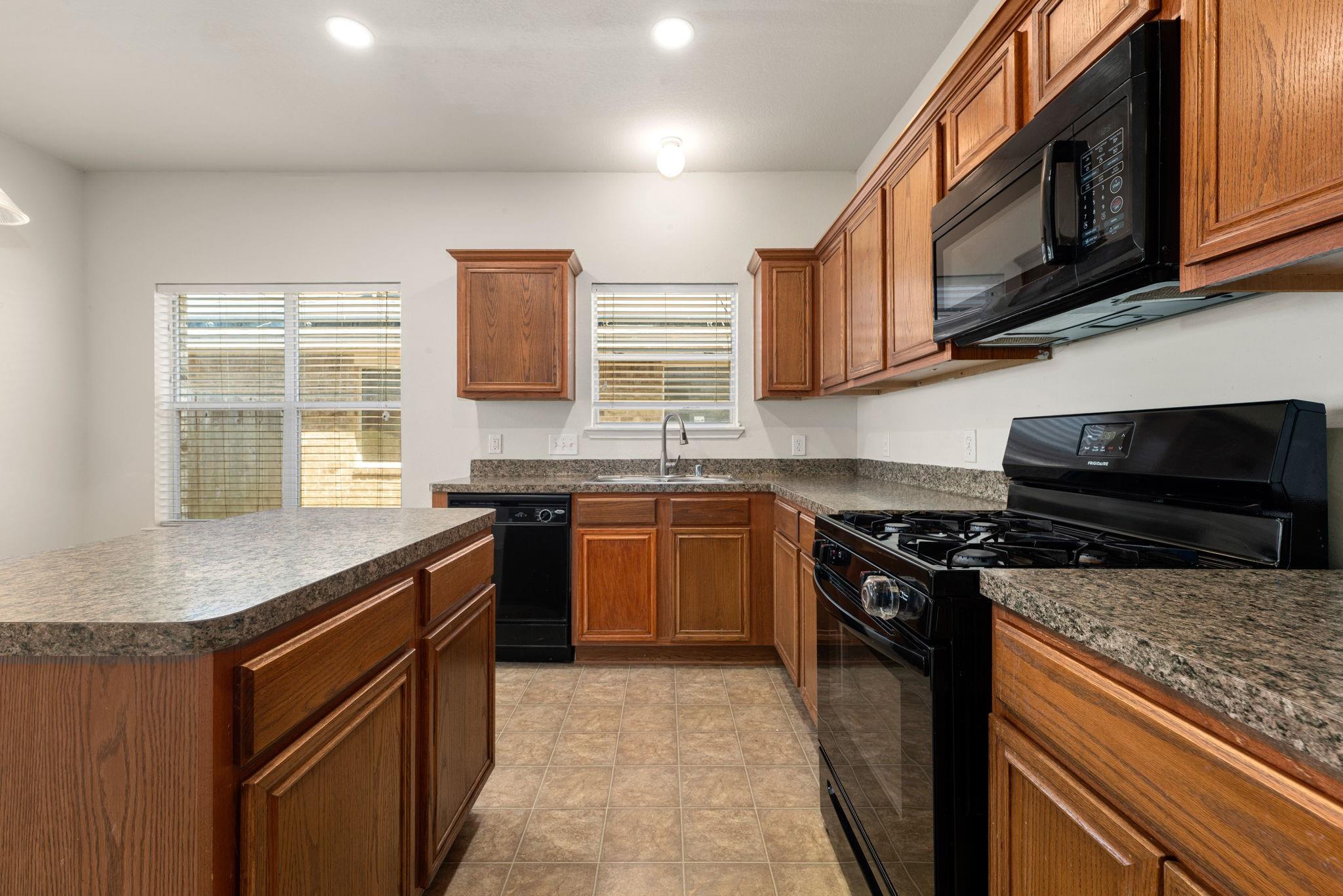 20927 Roxette Court