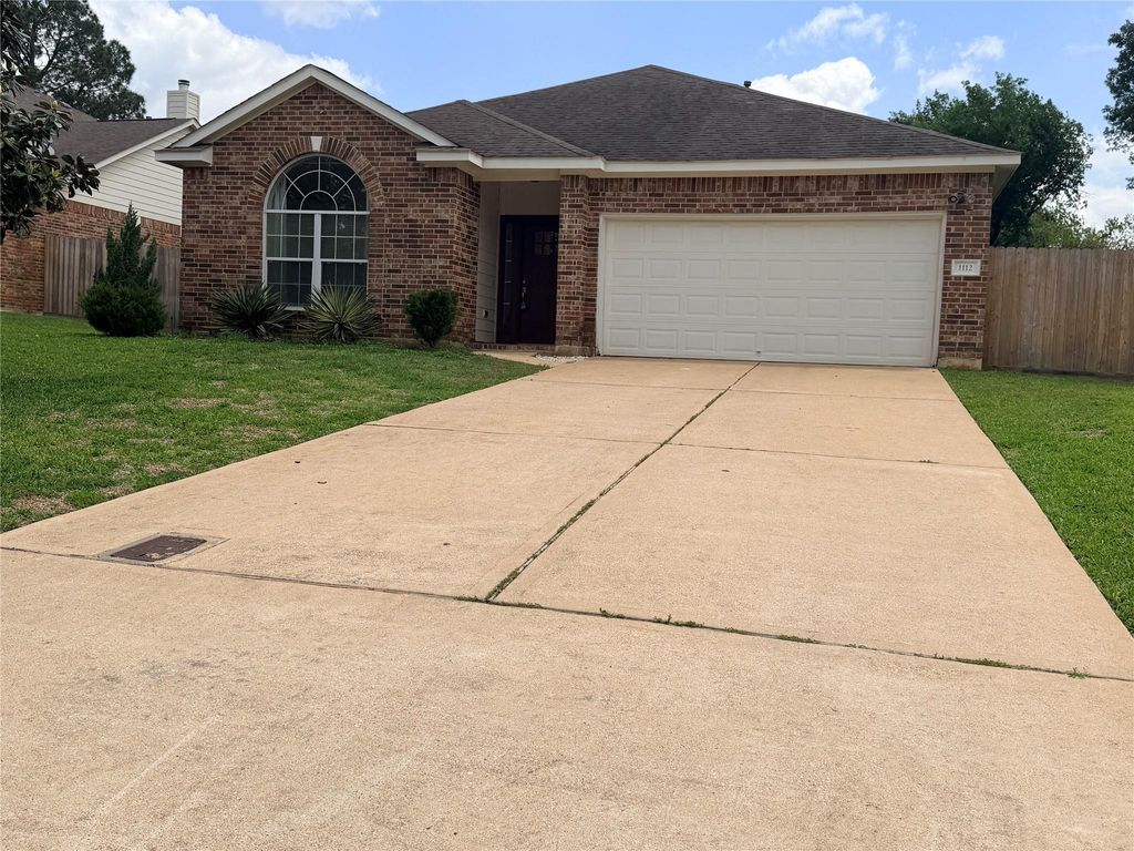 Photo of 1112 Walnut Bend, Brenham, TX 77833 (MLS # 29833446)