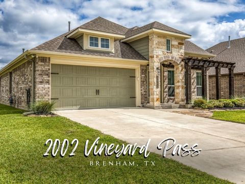 Photo of 2002 Vineyard Pass, Brenham, TX 77833 (MLS # 38634340)