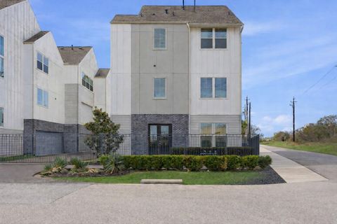 1361 Moy Street Houston TX 77007