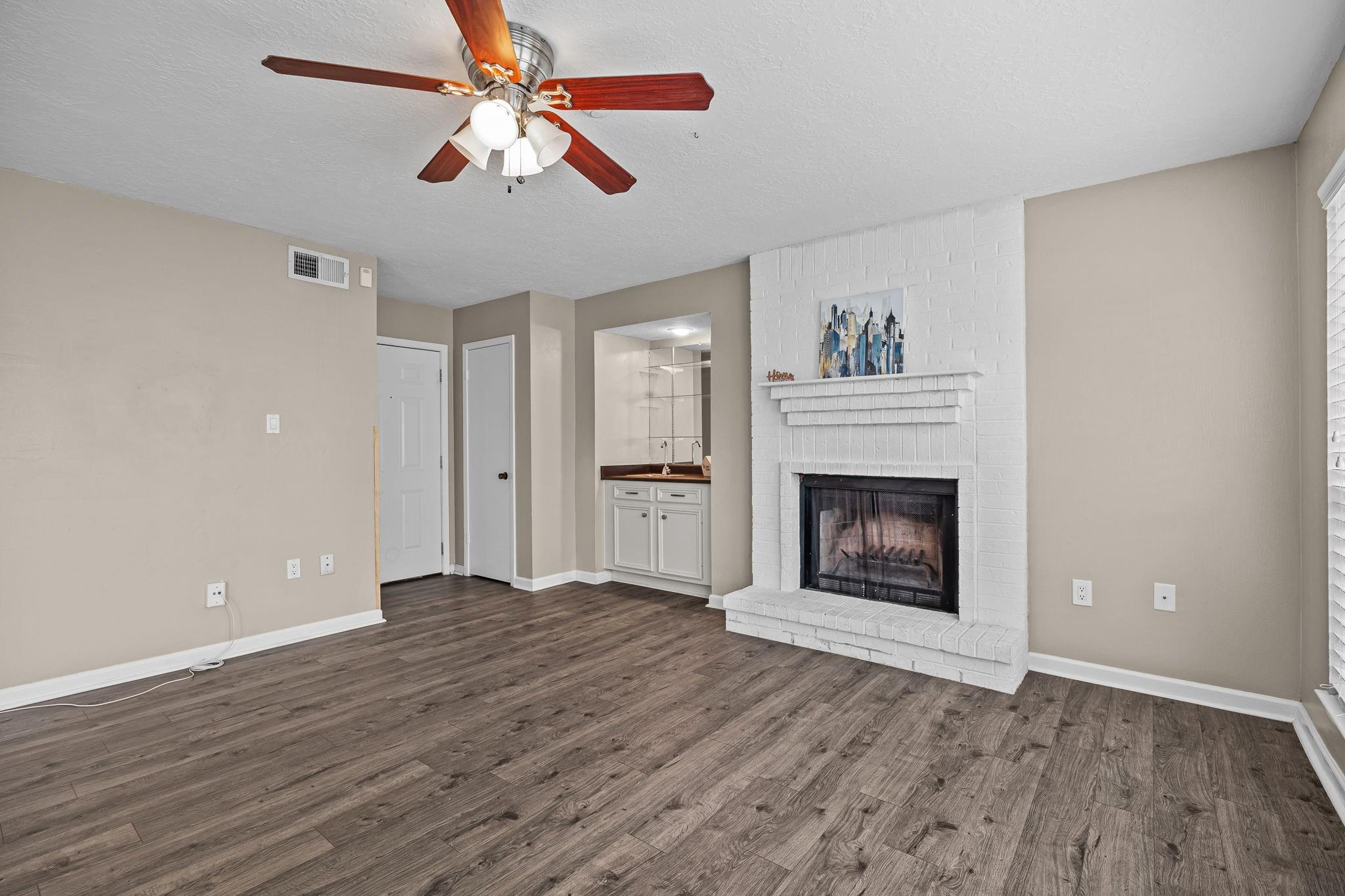 250 El Dorado Boulevard 127