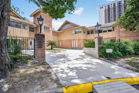 Townhouse For Rent - 6305 Crab Orchard Road #2<br/> Houston, TX 77057