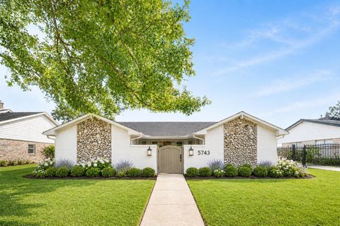 Photo of 5743 Jason Street, Houston, TX 77096 (MLS # 90114237)