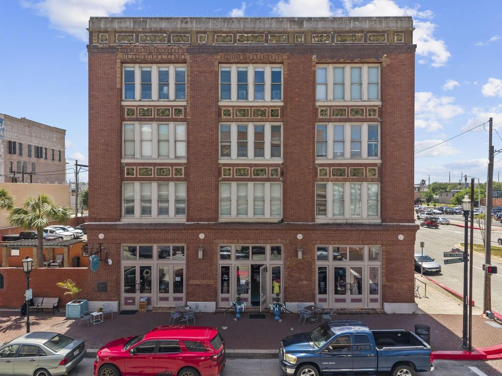 Photo of 202 25th Street #100, Galveston, TX 77550 (MLS # 90333982)