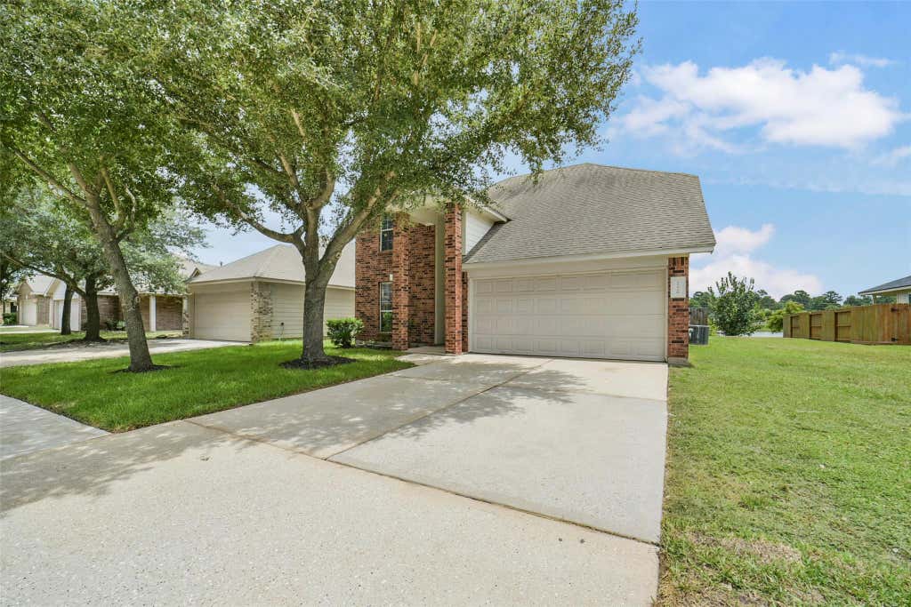 Photo of 21526 Falvel Lake Drive, Spring, TX 77388 (MLS # 12084128)