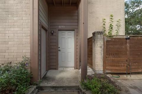 Photo of 8293 Sands Point Drive #185, Houston, TX 77036 (MLS # 83219741)