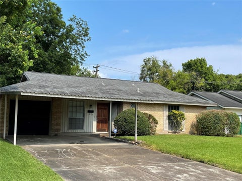 Photo of 13205 Northumb Road, Houston, TX 77047 (MLS # 47509305)