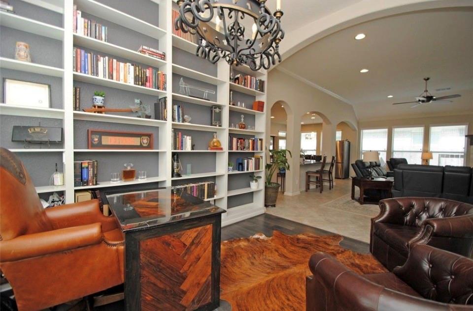 1527 Giles Drive