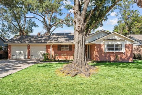 Photo of 10030 Haddington Drive, Houston, TX 77080 (MLS # 63938151)