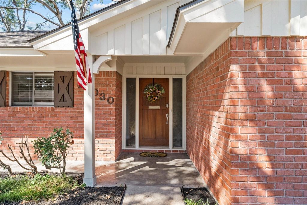 Photo of 10030 Haddington Drive, Houston, TX 77080 (MLS # 63938151)