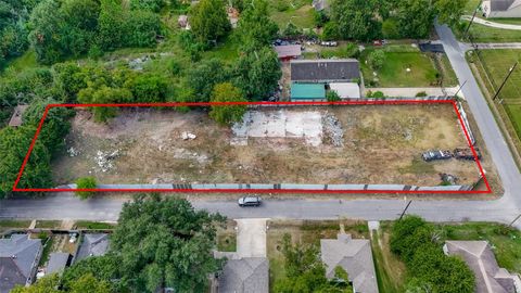 Photo of 6402 Tuskegee Street, Houston, TX 77091 (MLS # 87172103) Photo of 6402 Tuskegee Street, Houston, TX 77091 (MLS # 87172103)