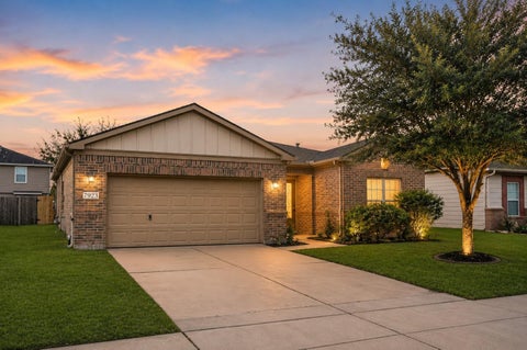 Photo of 7923 Tilbury Woods Lane, Cypress, TX 77433 (MLS # 87073578)