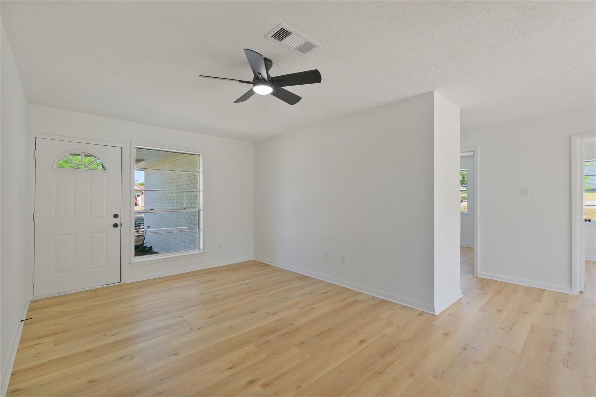 221 N Baron Street