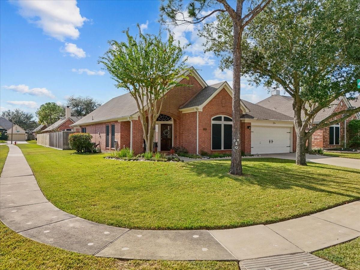 250 Farnworth Circle