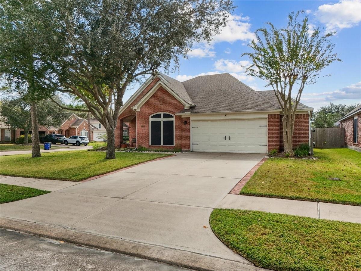 250 Farnworth Circle