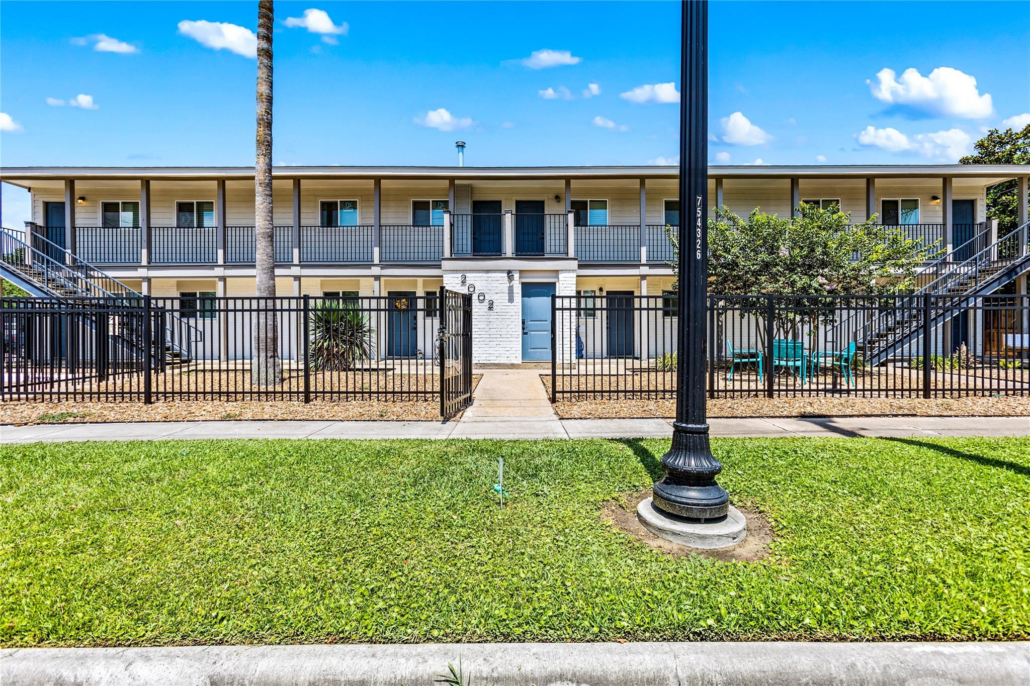 Galveston, Texas 77550, United States, 2 Bedrooms Bedrooms, ,1 BathroomBathrooms,Residential,Active,193395