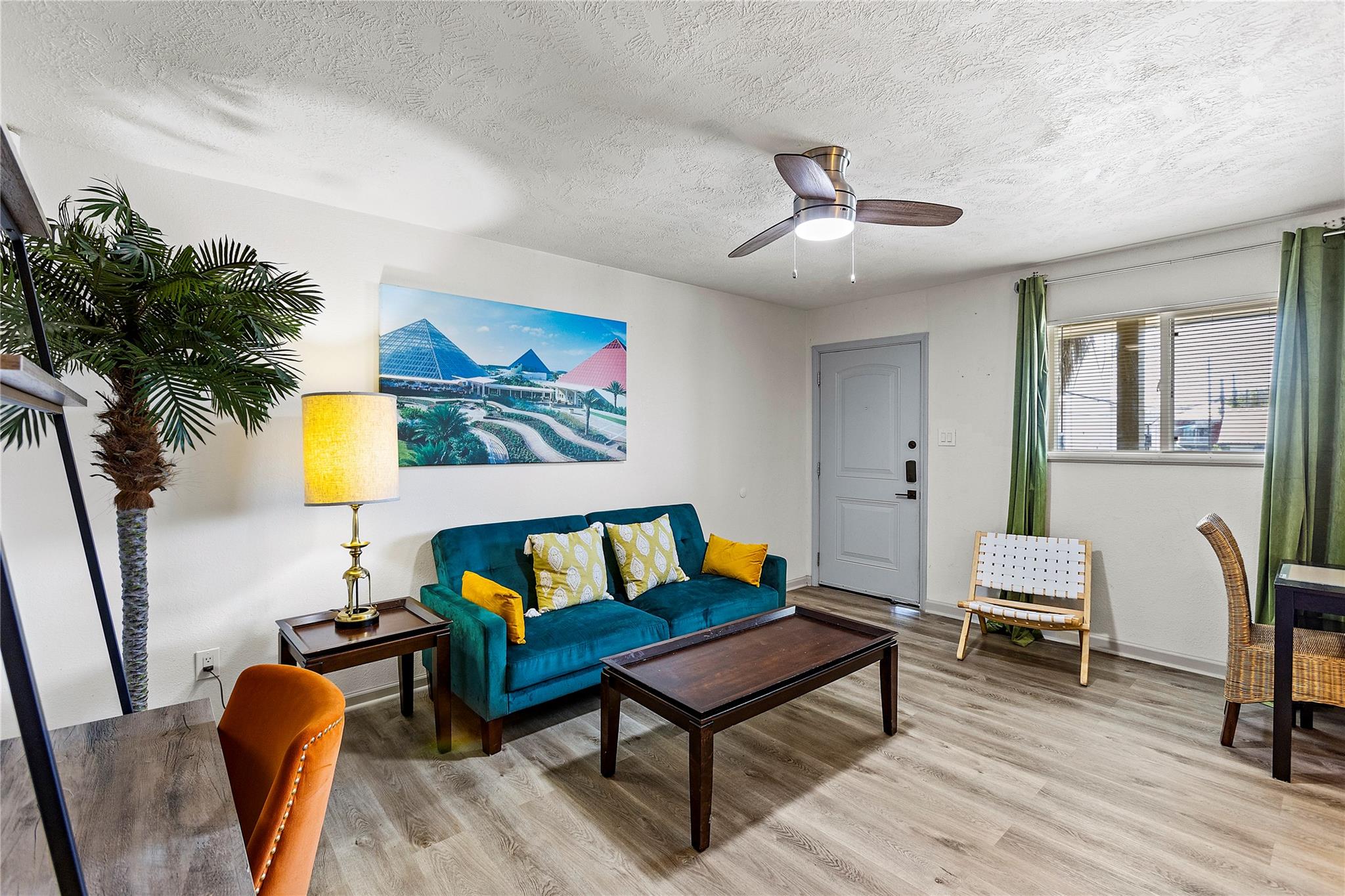 Galveston, Texas 77550, United States, 2 Bedrooms Bedrooms, ,1 BathroomBathrooms,Residential,Active,193395