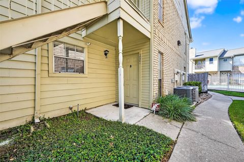 Photo of 1515 Sandy Springs Road #3001, Houston, TX 77042 (MLS # 24388758) Photo of 1515 Sandy Springs Road #3001, Houston, TX 77042 (MLS # 24388758)
