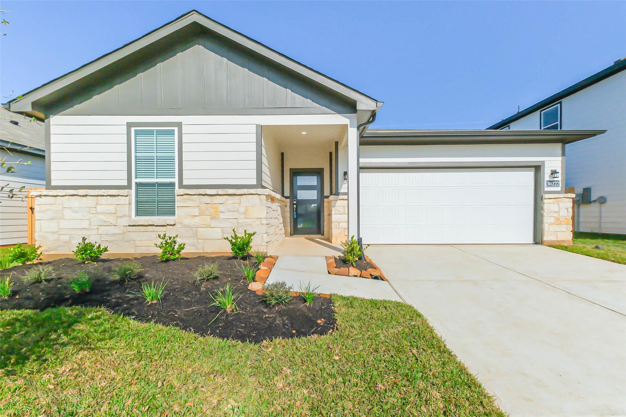 30222 Fledged Wing Drive