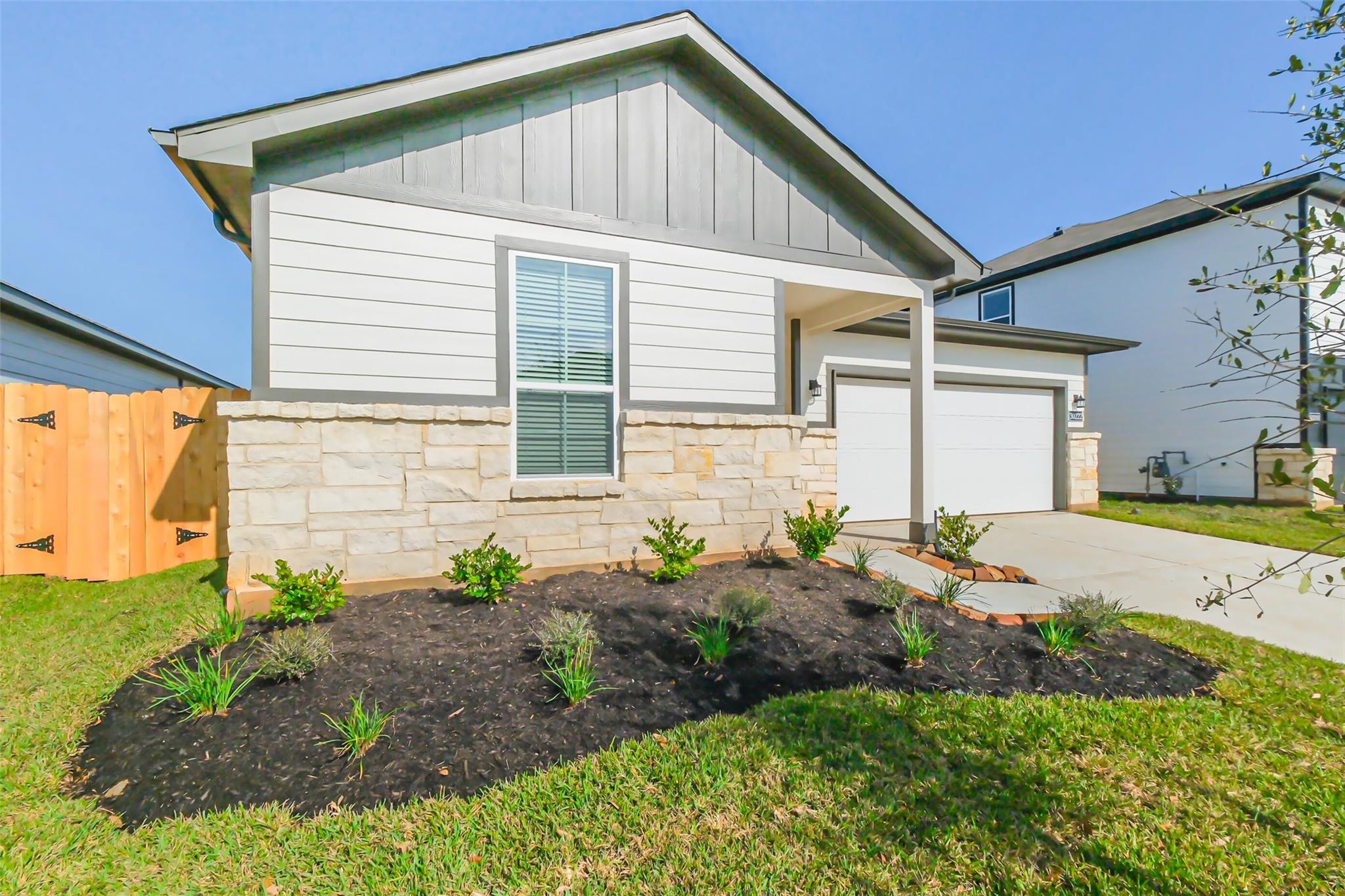 30222 Fledged Wing Drive