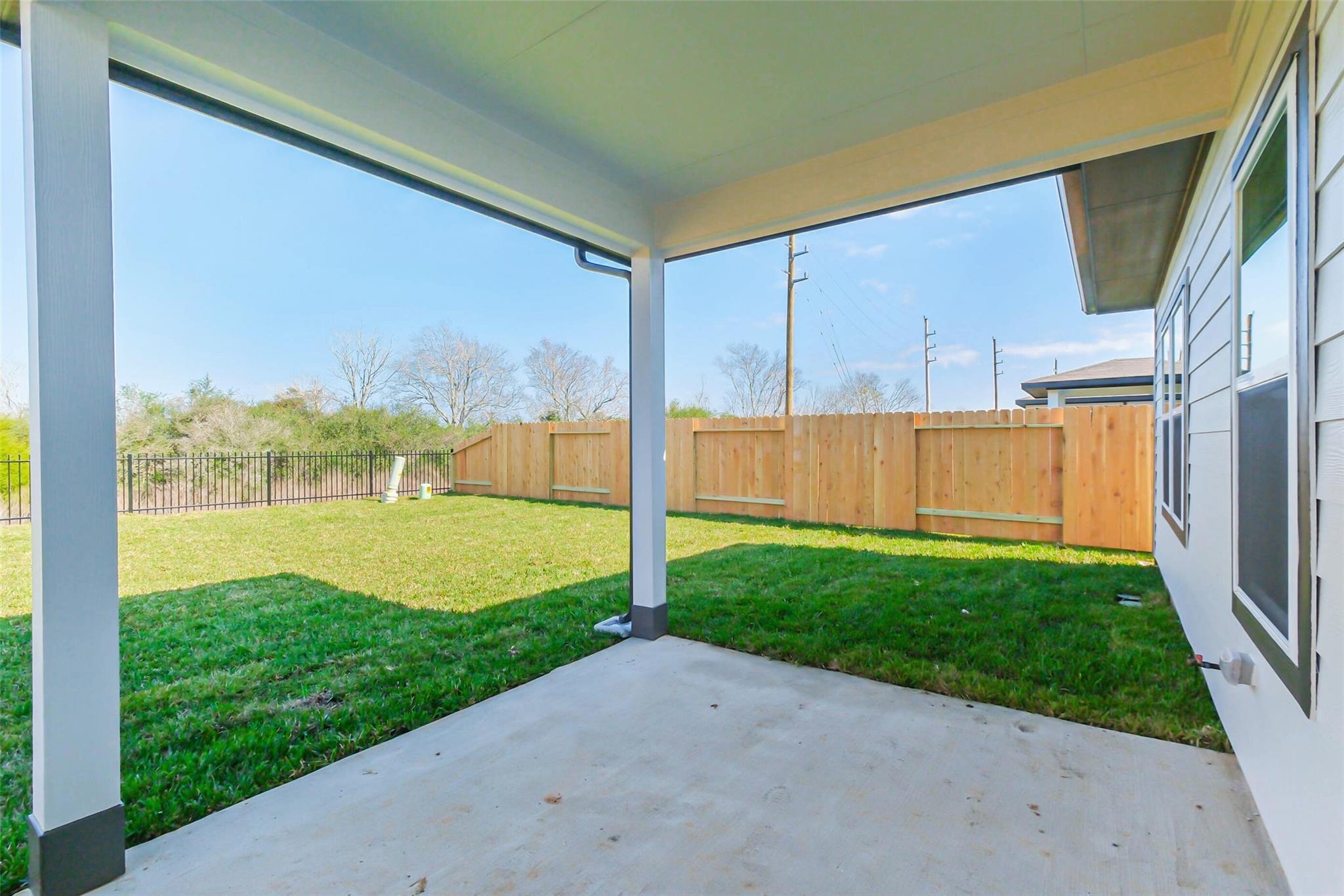 30222 Fledged Wing Drive