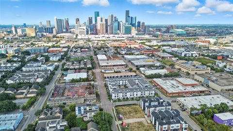 Photo of 3006 Lamar Street, Houston, TX 77003 (MLS # 40616896)